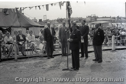 Melbourne Grand Prix, 30th November 1958,  Albert Park - Photographer Peter D'Abbs - Code AP58-140