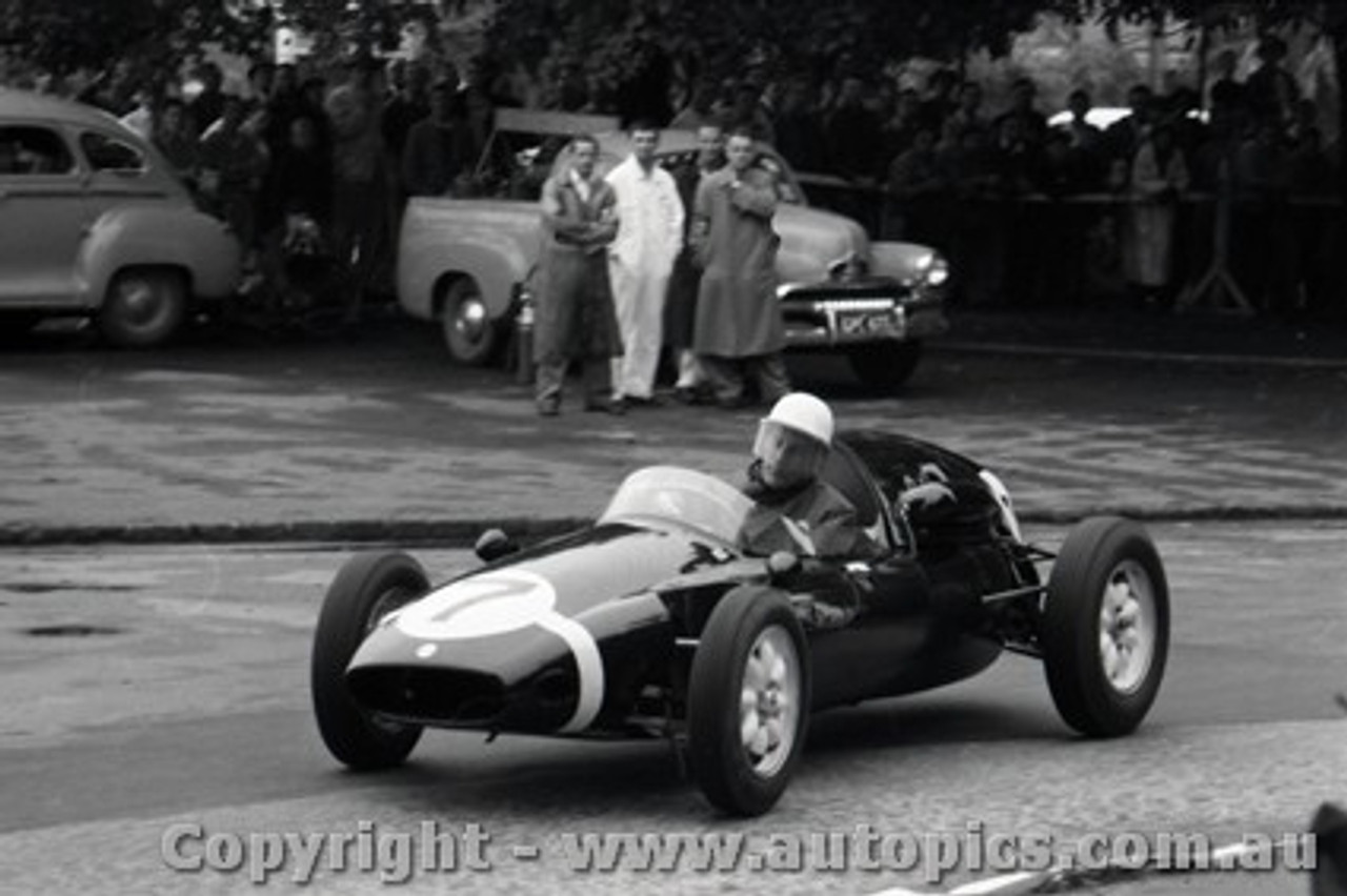 Melbourne Grand Prix, 30th November 1958,  Albert Park - Photographer Peter D'Abbs - Code AP58-196