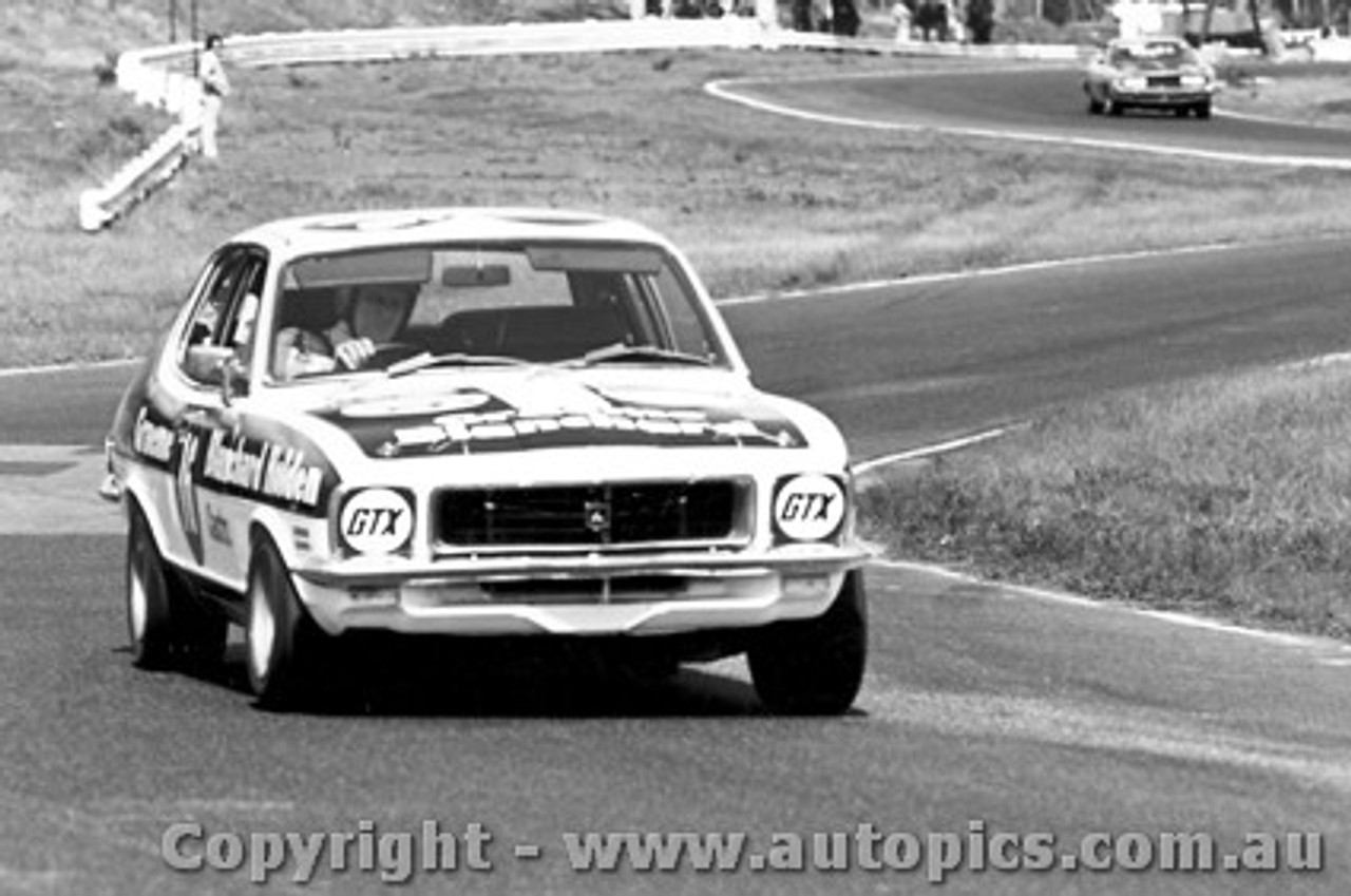 73021 - Graeme Blanchard - Holden Torana XU1 - Sandown 1973