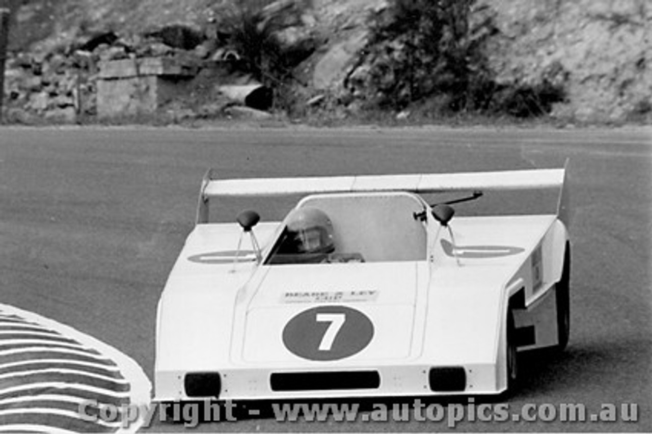 77401 - Paul McCurdy - Manx Alfa - Amaroo Park 1977