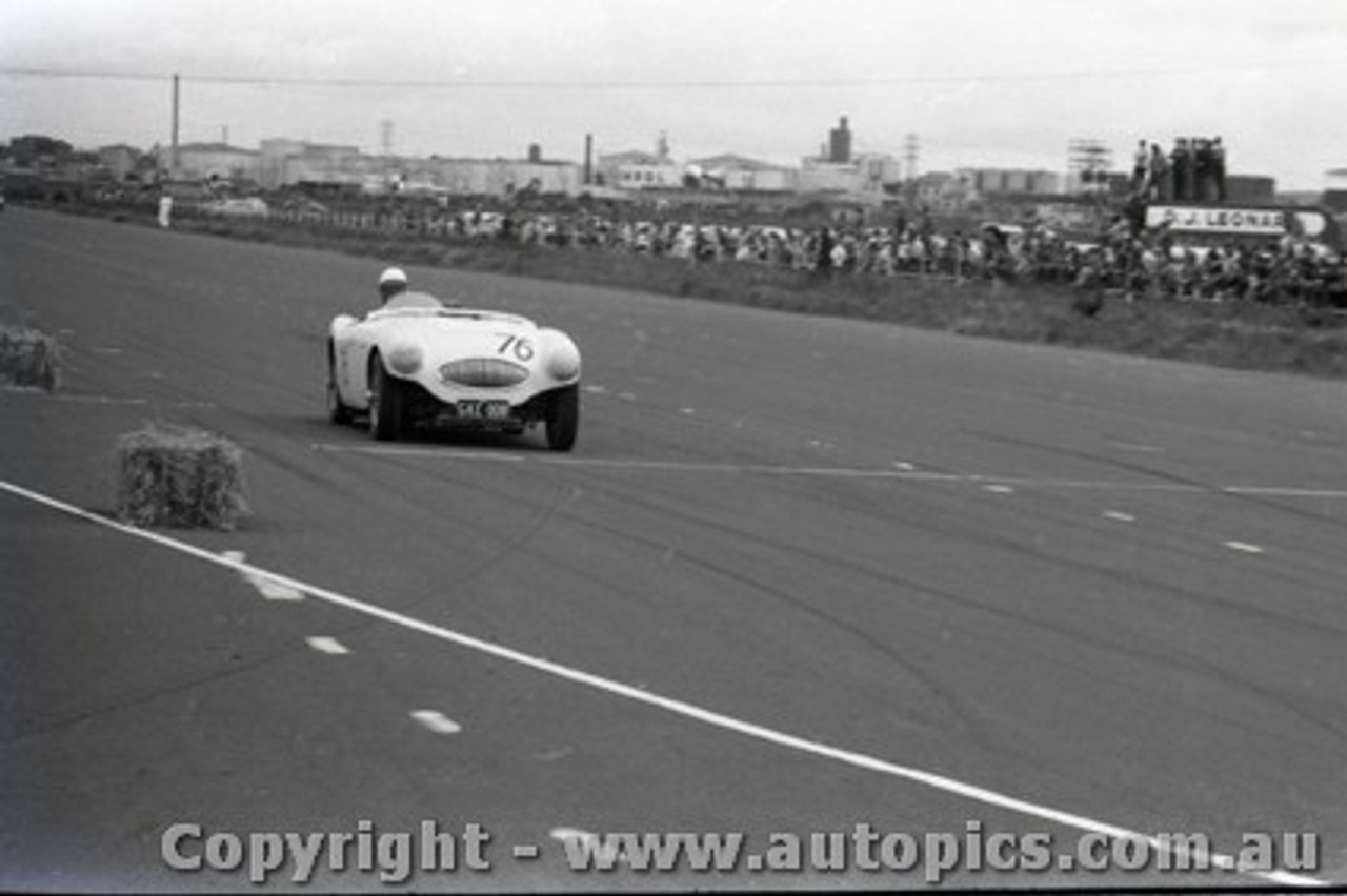 All of 1958 Fishermans Bend - Photographer Peter D'Abbs - Code FB1958-273