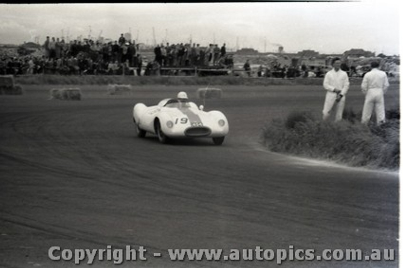 All of 1958 Fishermans Bend - Photographer Peter D'Abbs - Code FB1958-278