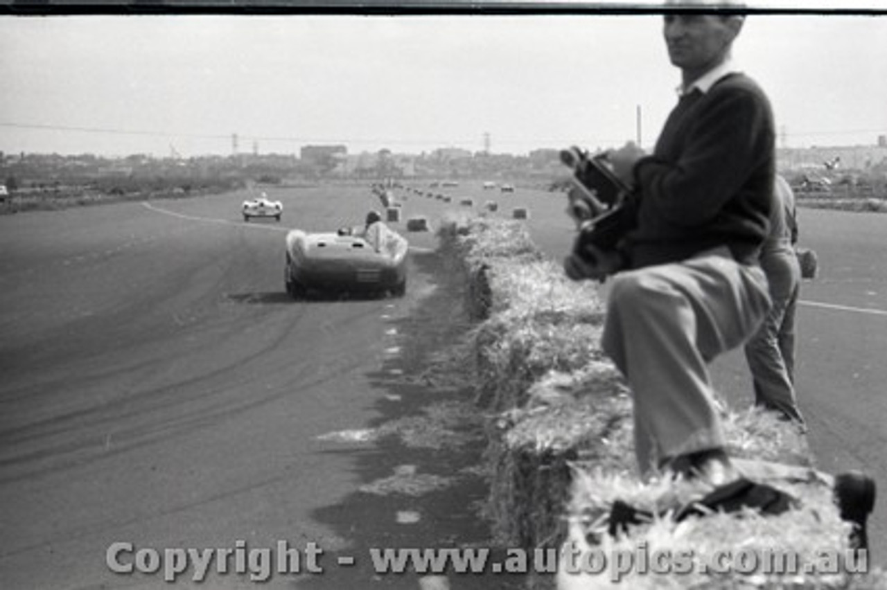 All of 1958 Fishermans Bend - Photographer Peter D'Abbs - Code FB1958-289