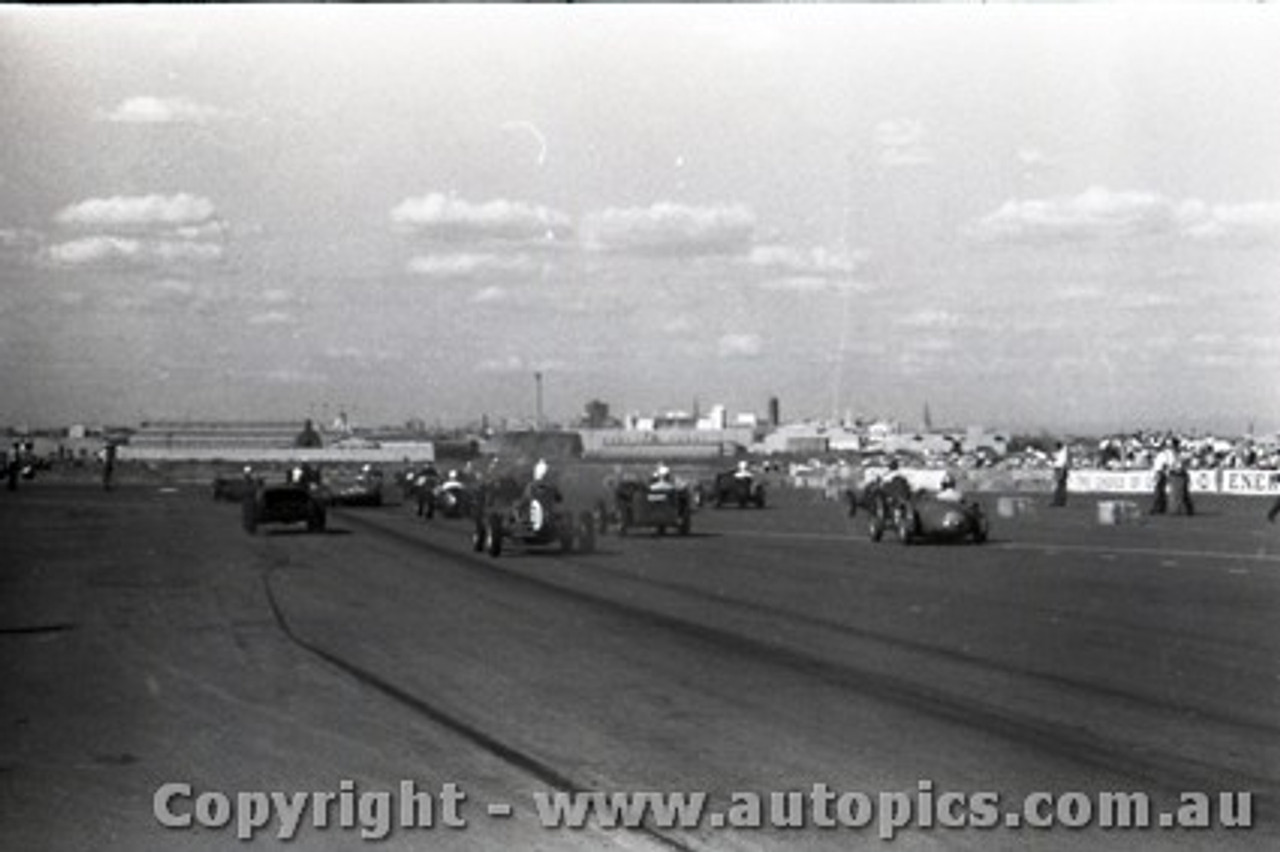 All of 1958 Fishermans Bend - Photographer Peter D'Abbs - Code FB1958-440