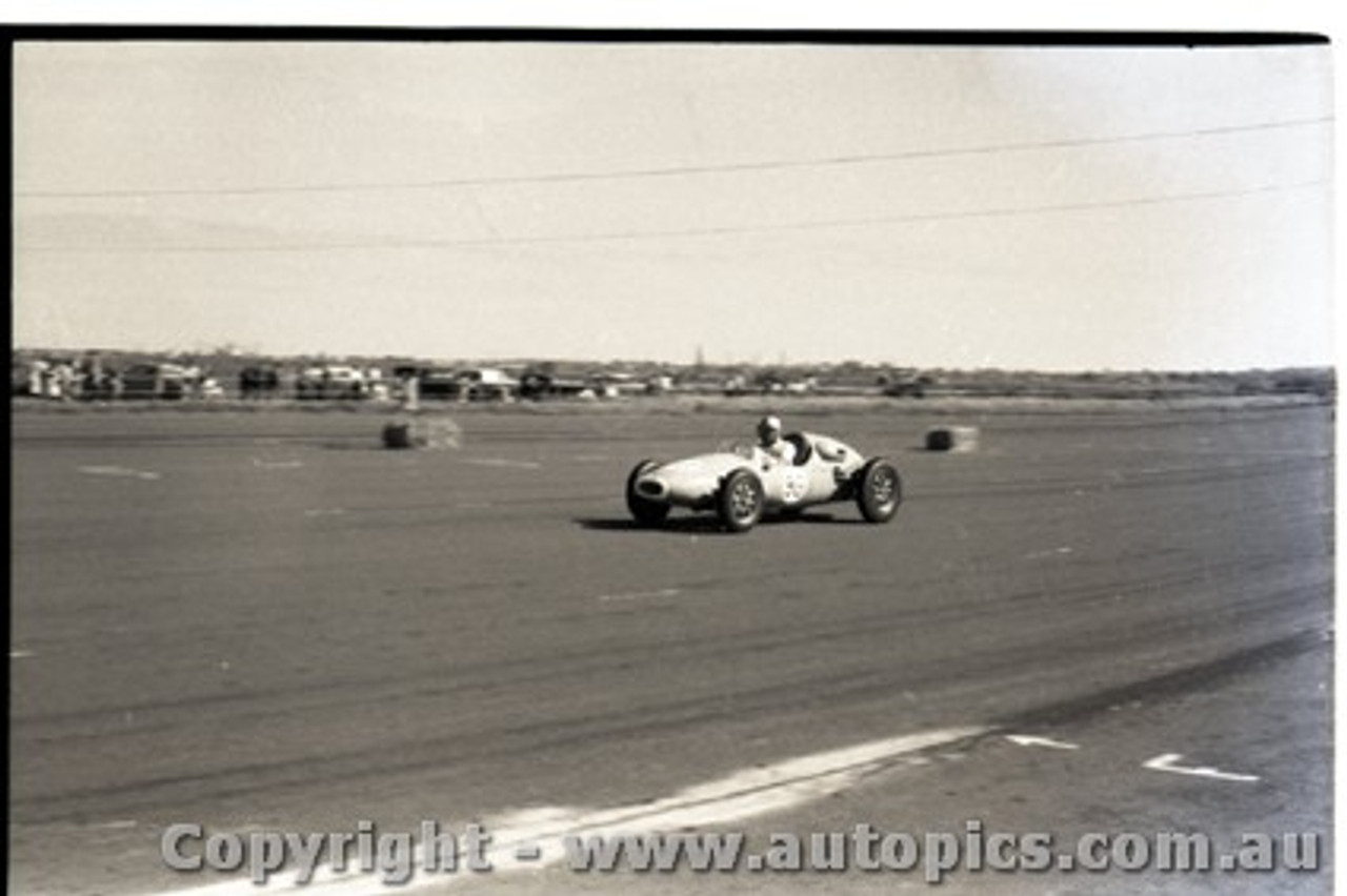 Fishermans Bend Febuary 1959 -  Photographer Peter D'Abbs - Code FB0259-6