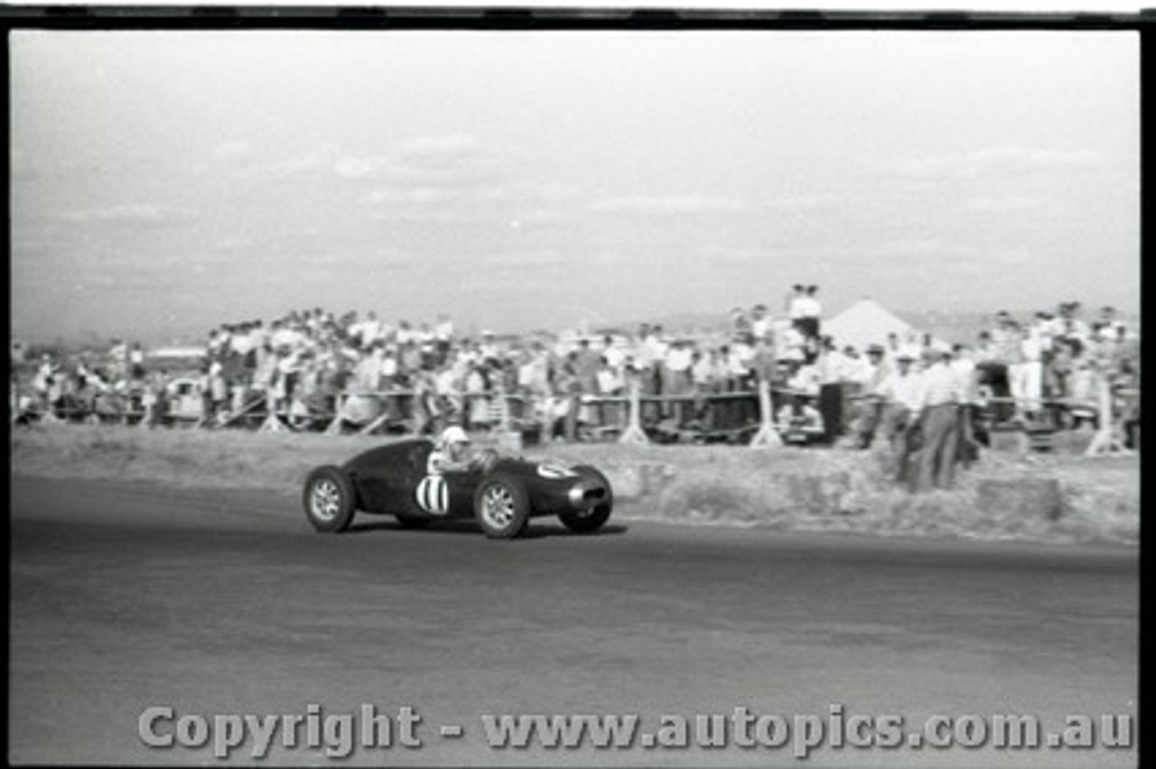 Fishermans Bend Febuary 1959 -  Photographer Peter D'Abbs - Code FB0259-35