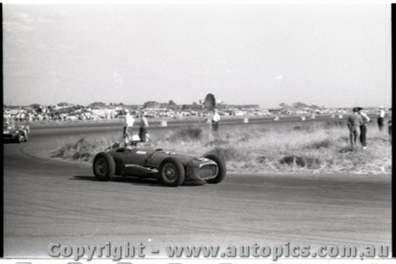 Fishermans Bend Febuary 1959 -  Photographer Peter D'Abbs - Code FB0259-46