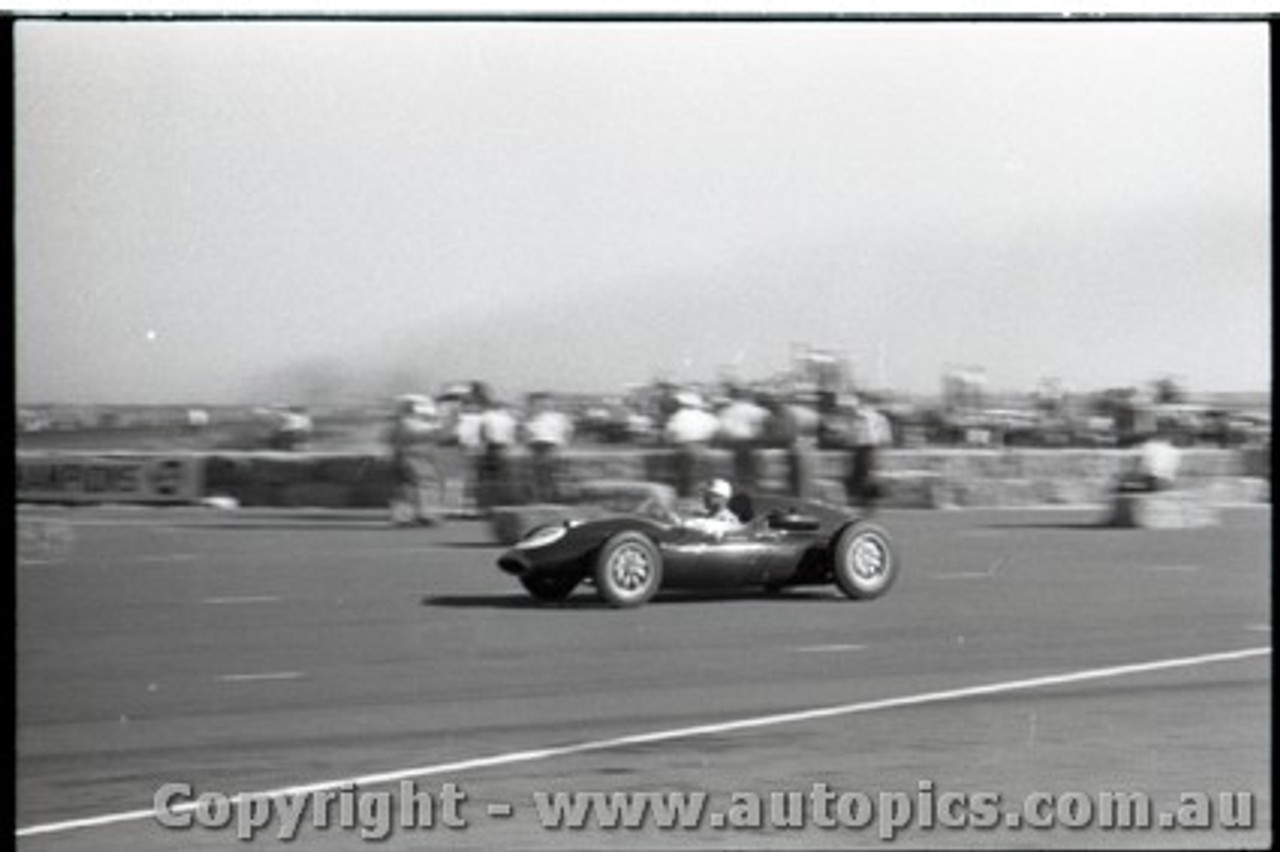 Fishermans Bend Febuary 1959 -  Photographer Peter D'Abbs - Code FB0259-51