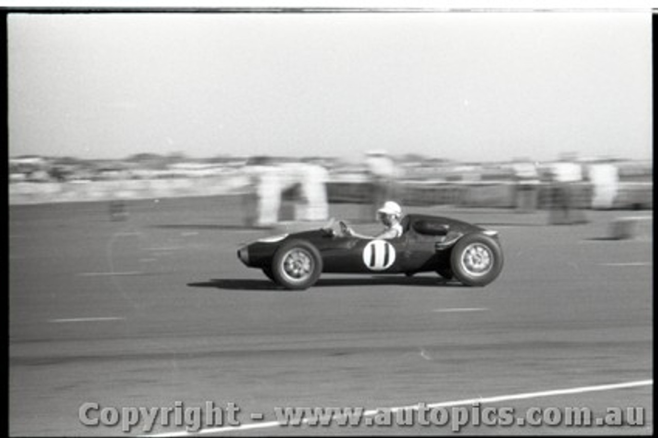 Fishermans Bend Febuary 1959 -  Photographer Peter D'Abbs - Code FB0259-52