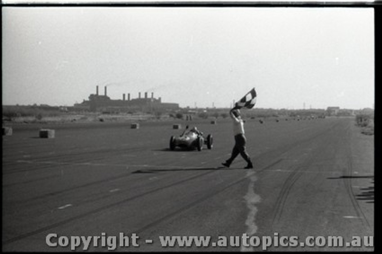 Fishermans Bend Febuary 1959 -  Photographer Peter D'Abbs - Code FB0259-58