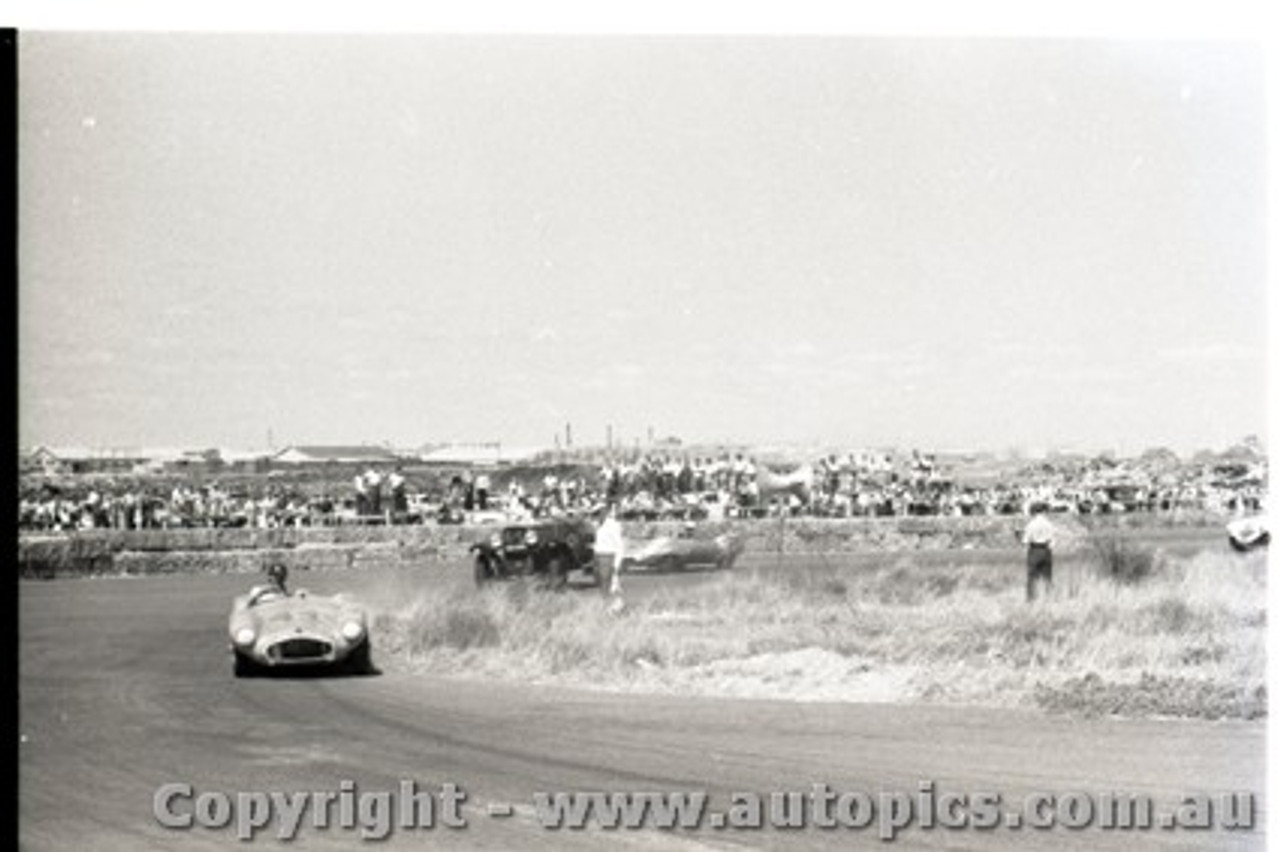 Fishermans Bend Febuary 1959 -  Photographer Peter D'Abbs - Code FB0259-71