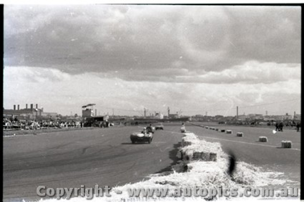 Fishermans Bend  - October 1959 -  Photographer Peter D'Abbs - Code FB01059-11