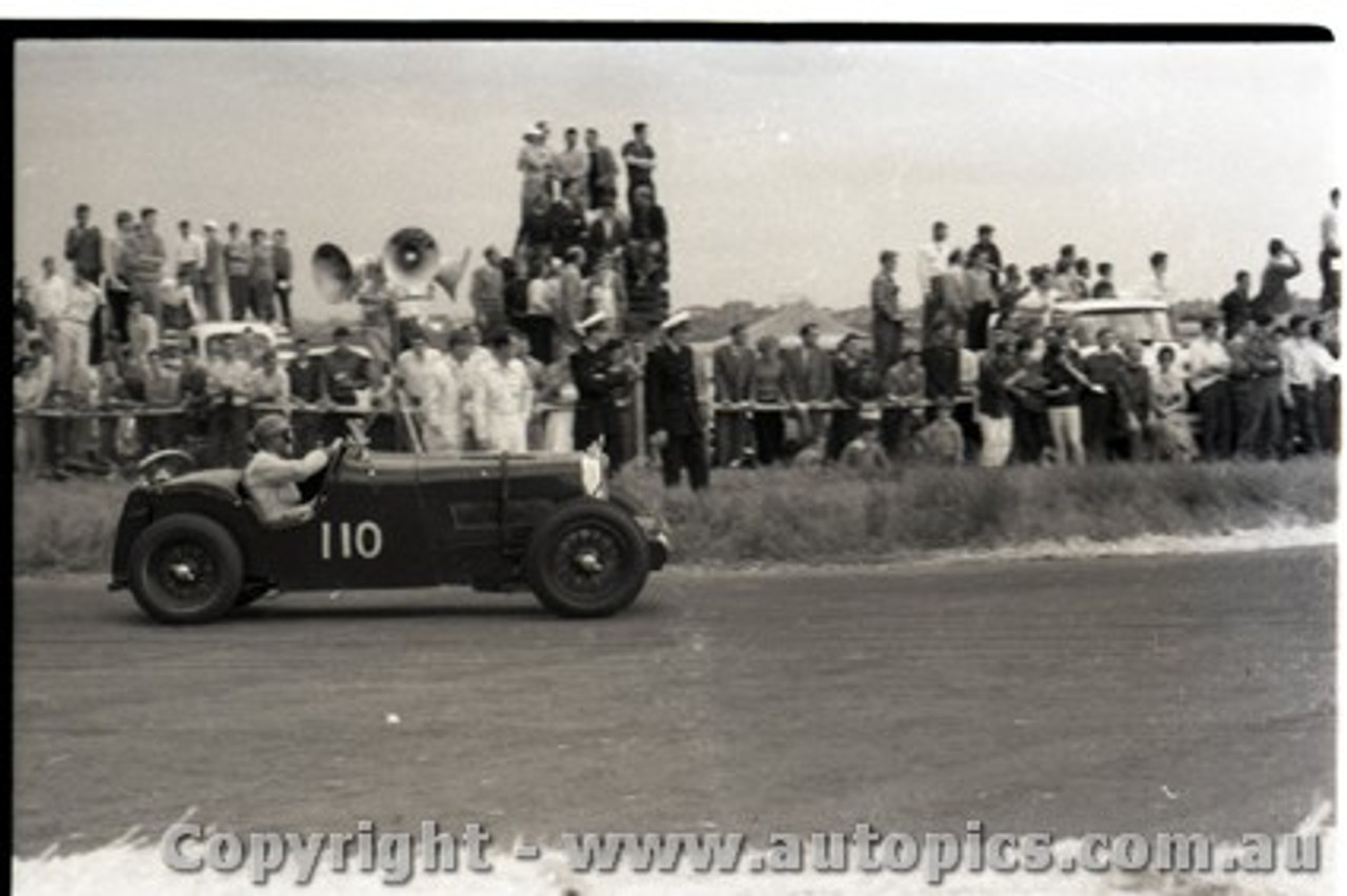 Fishermans Bend  - October 1959 -  Photographer Peter D'Abbs - Code FB01059-130