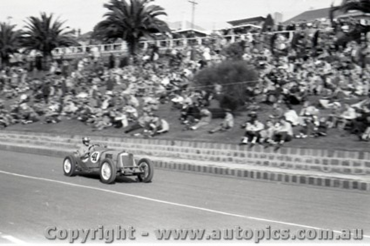 Geelong Sprints 24th August 1958 - Photographer Peter D'Abbs - Code G24858-27