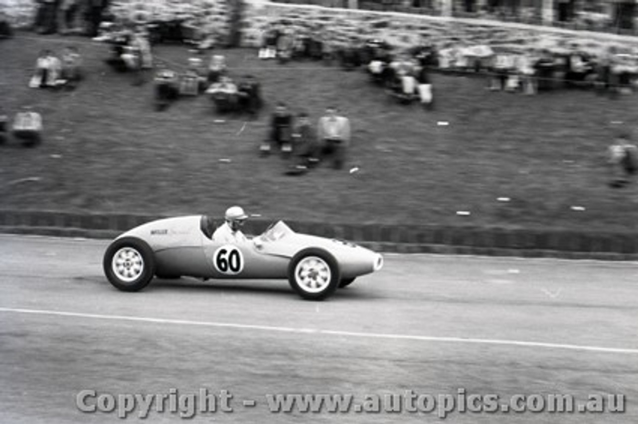 Geelong Sprints 24th August 1958 - Photographer Peter D'Abbs - Code G24858-58