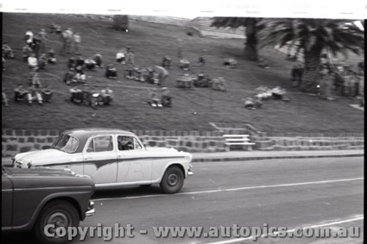 Geelong Sprints 23rd August 1959 -  Photographer Peter D'Abbs - Code G23859-43