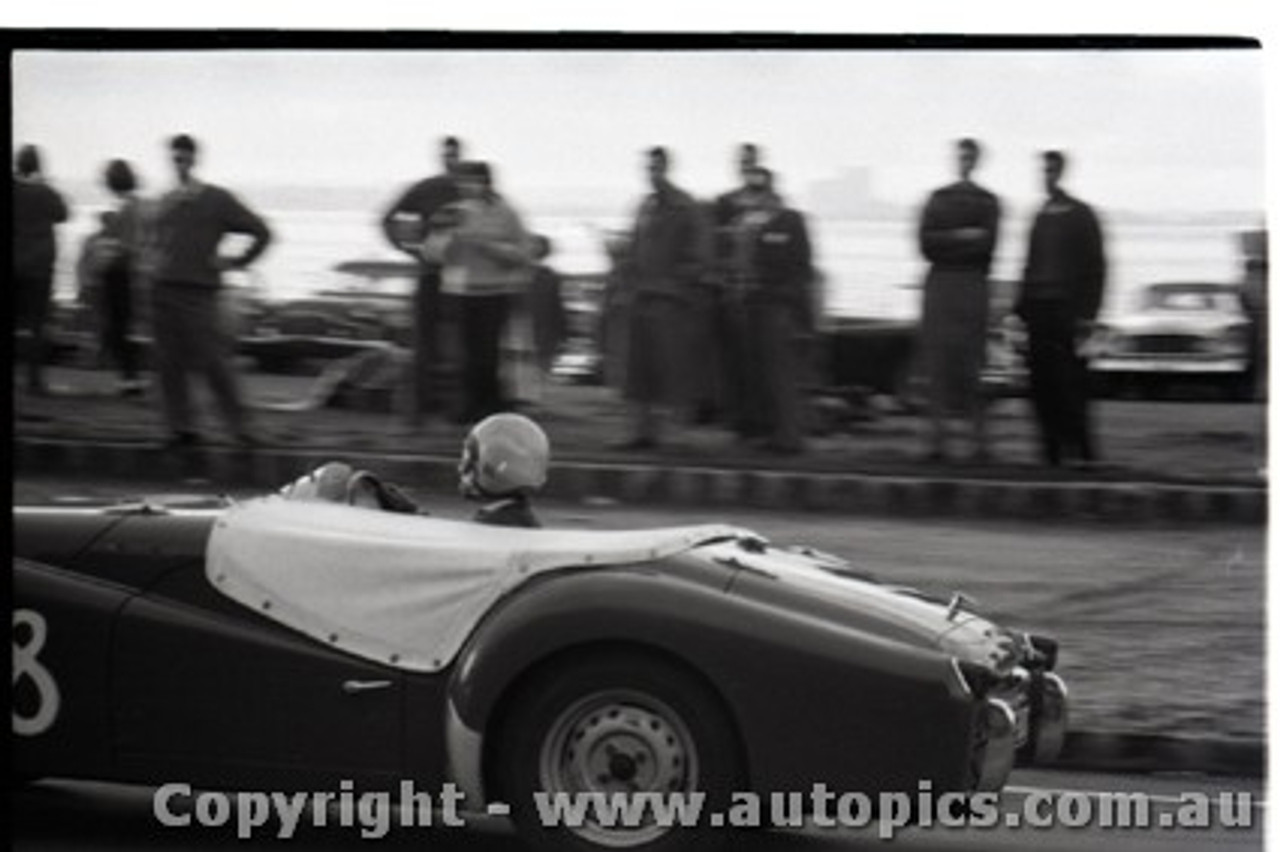 Geelong Sprints 28th August 1960 - Photographer Peter D'Abbs - Code G28860-76