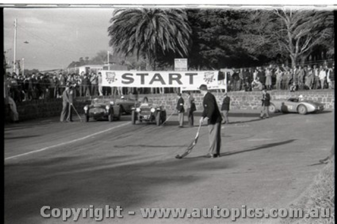 Geelong Sprints 28th August 1960 - Photographer Peter D'Abbs - Code G28860-79