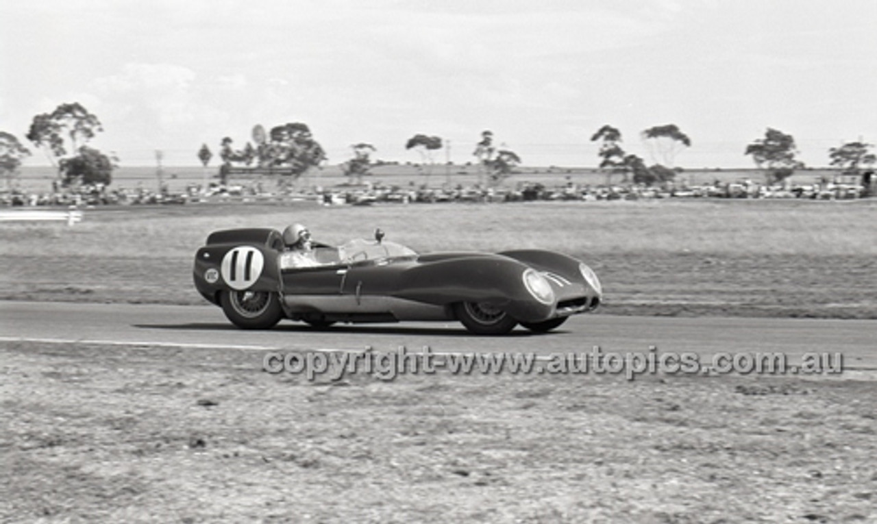 Calder 1965 - Photographer Peter D'Abbs - Code 65-PD-C-005