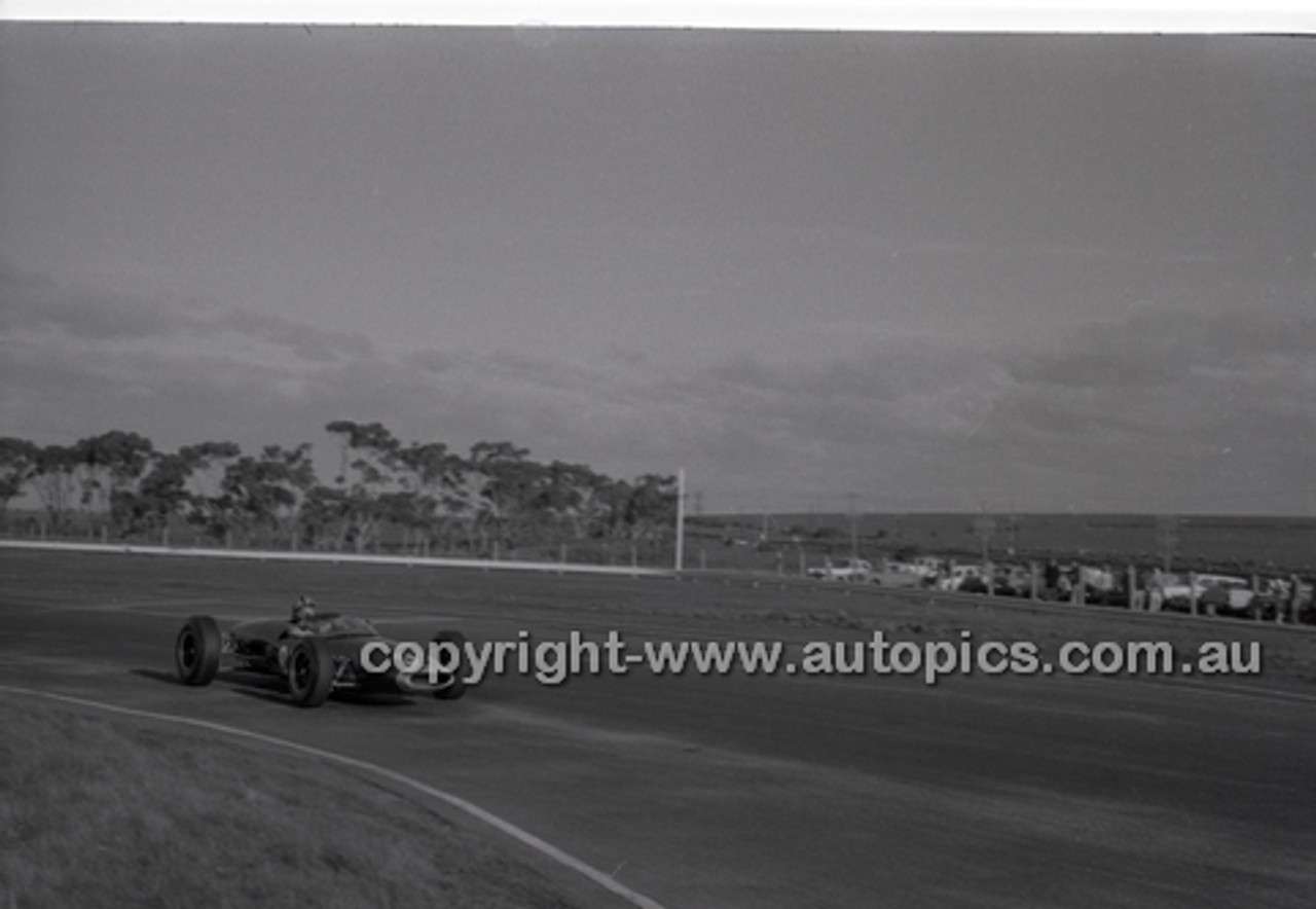 Calder 1965 - Photographer Peter D'Abbs - Code 65-PD-C-047