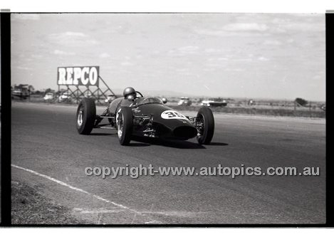 Calder 1965 - Photographer Peter D'Abbs - Code 65-PD-C-619