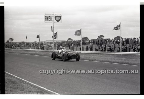 Calder 1965 - Photographer Peter D'Abbs - Code 65-PD-C-650