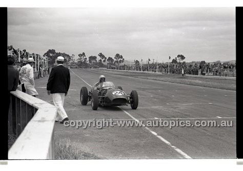 Calder 1965 - Photographer Peter D'Abbs - Code 65-PD-C-653