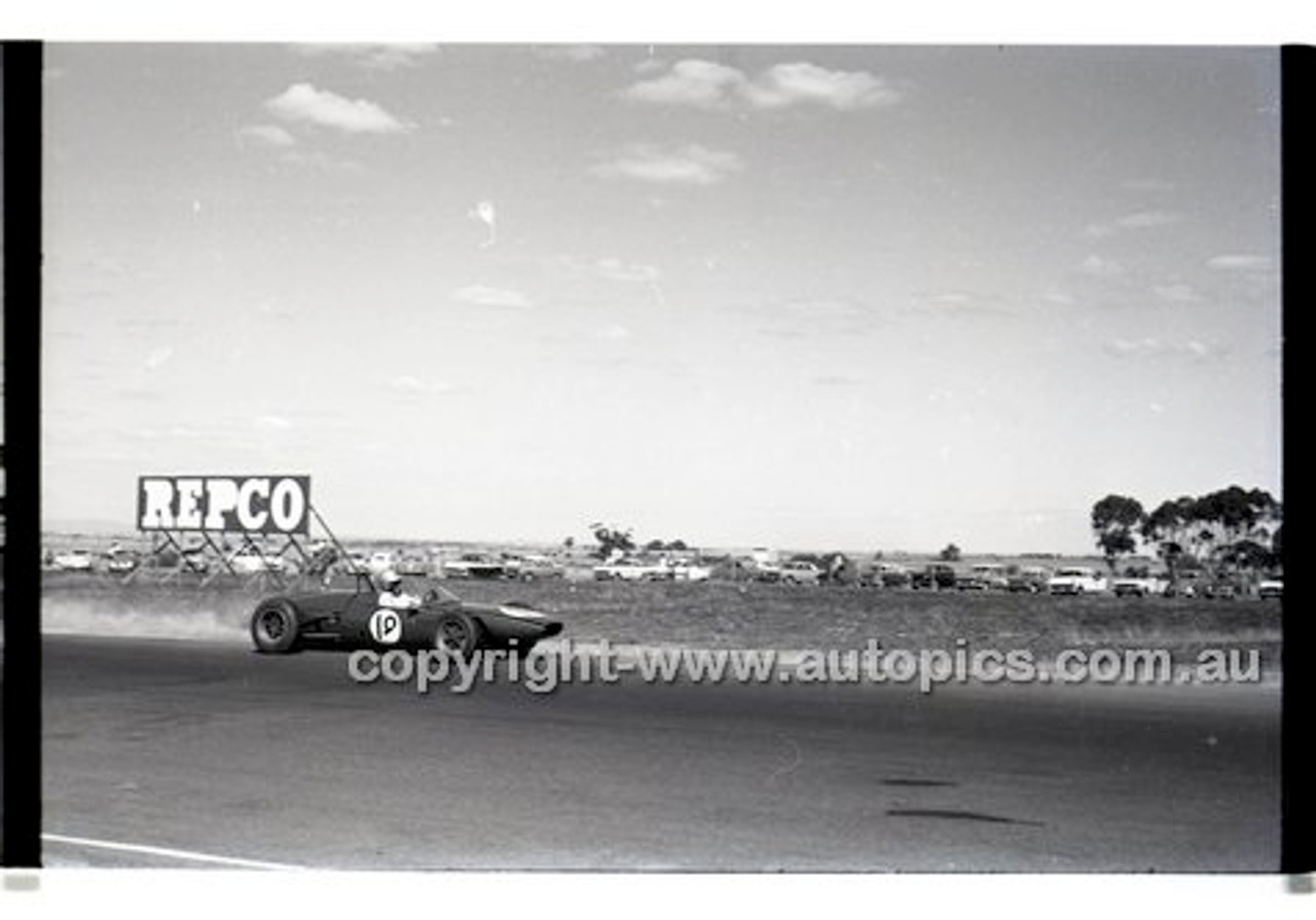 Calder 1965 - Photographer Peter D'Abbs - Code 65-PD-C-680