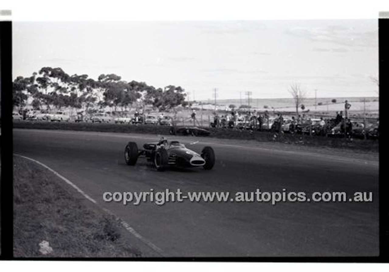 Calder 1965 - Photographer Peter D'Abbs - Code 65-PD-C-717