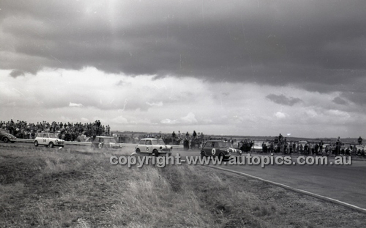 Calder 1965 - Photographer Peter D'Abbs - Code 65-PD-C24165-001