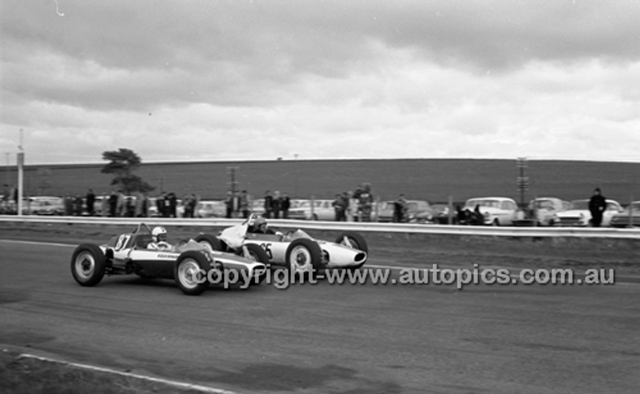 Calder 1966 - Photographer Peter D'Abbs - Code 66-PD-C-055