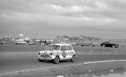 Calder 1966 - Photographer Peter D'Abbs - Code 66-PD-C-066