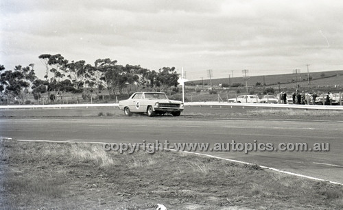Calder 1966 - Photographer Peter D'Abbs - Code 66-PD-C-094