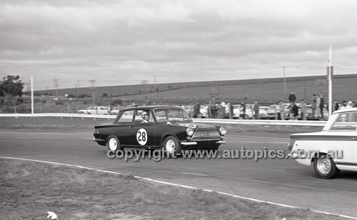 Calder 1966 - Photographer Peter D'Abbs - Code 66-PD-C-097