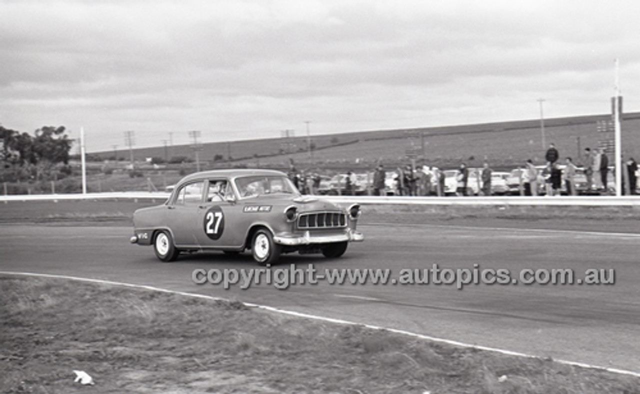 Calder 1966 - Photographer Peter D'Abbs - Code 66-PD-C-098