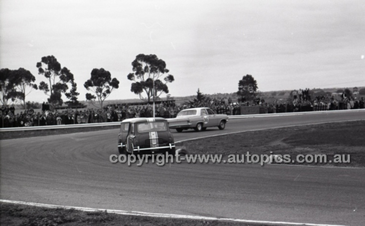 Calder 1966 - Photographer Peter D'Abbs - Code 66-PD-C-160