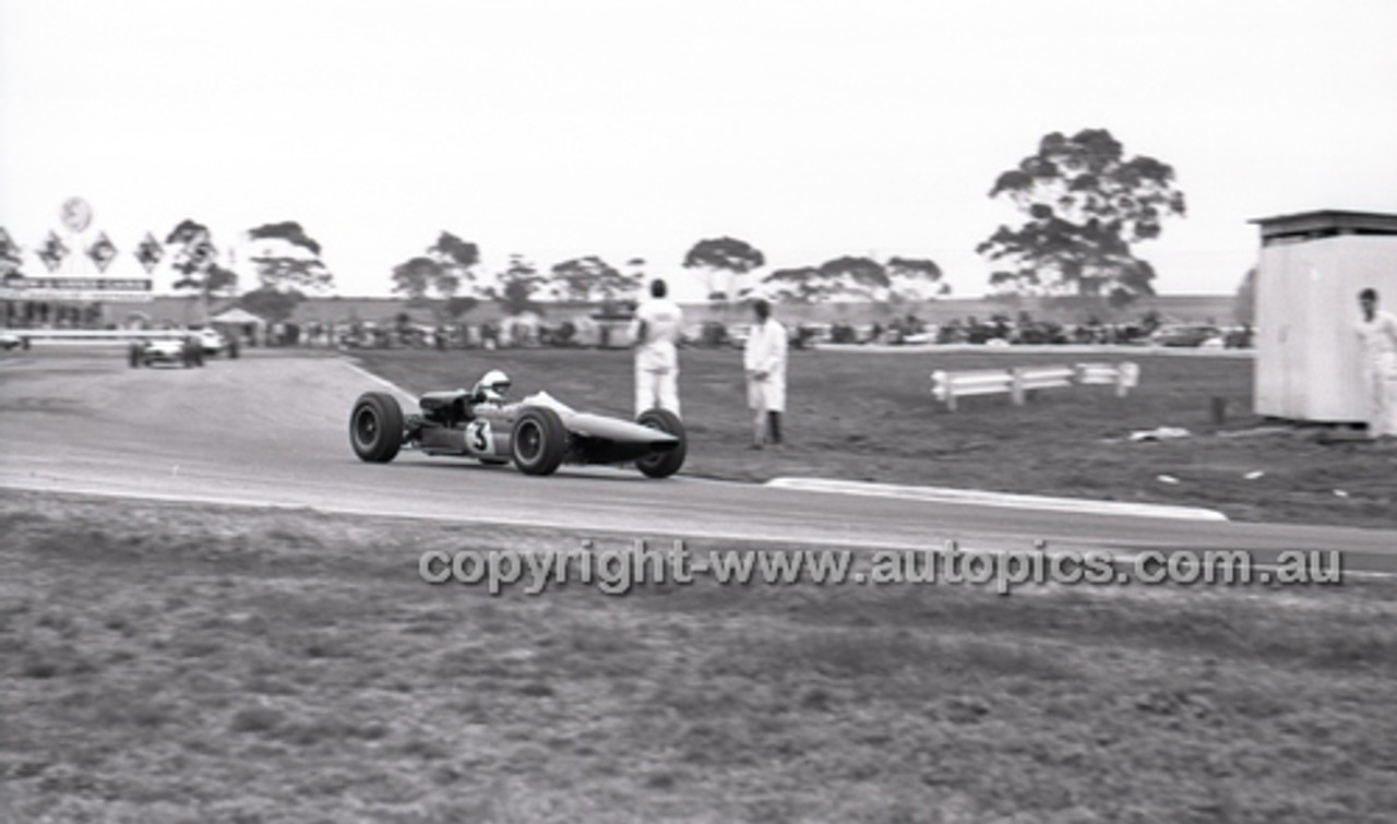 Calder 1966 - Photographer Peter D'Abbs - Code 66-PD-C-186
