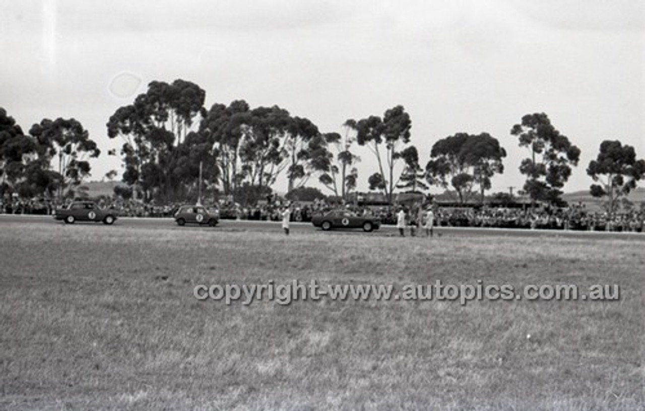 Calder 1966 - Photographer Peter D'Abbs - Code 66-PD-C-16166-009