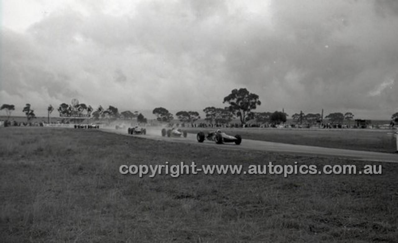 Calder 1967 - Photographer Peter D'Abbs - Code 67-PD-C15167-1-056