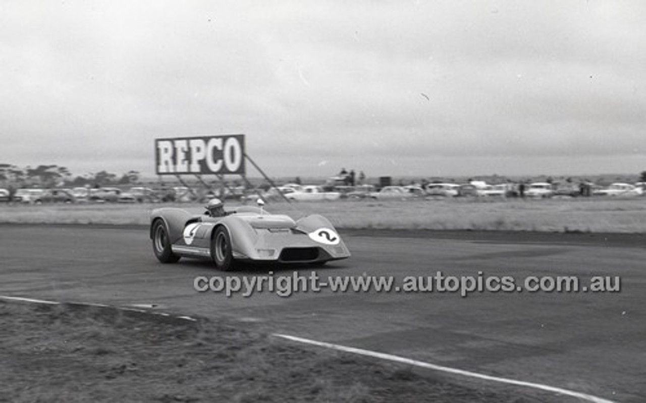 Calder 1967 - Photographer Peter D'Abbs - Code 67-PD-C15167-1-070