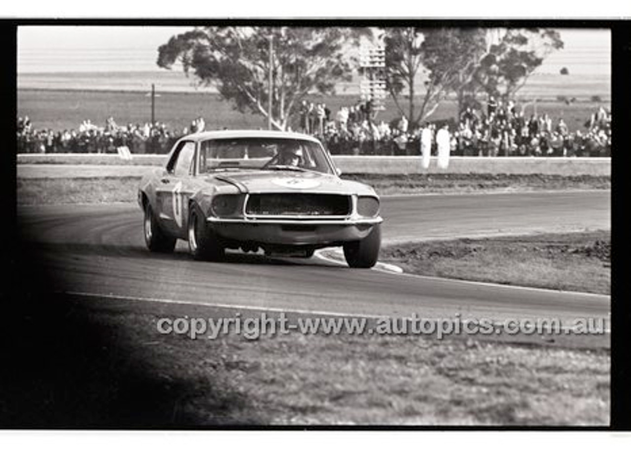 Calder 1969 - Photographer Peter D'Abbs - Code 69-PD-C17869-015