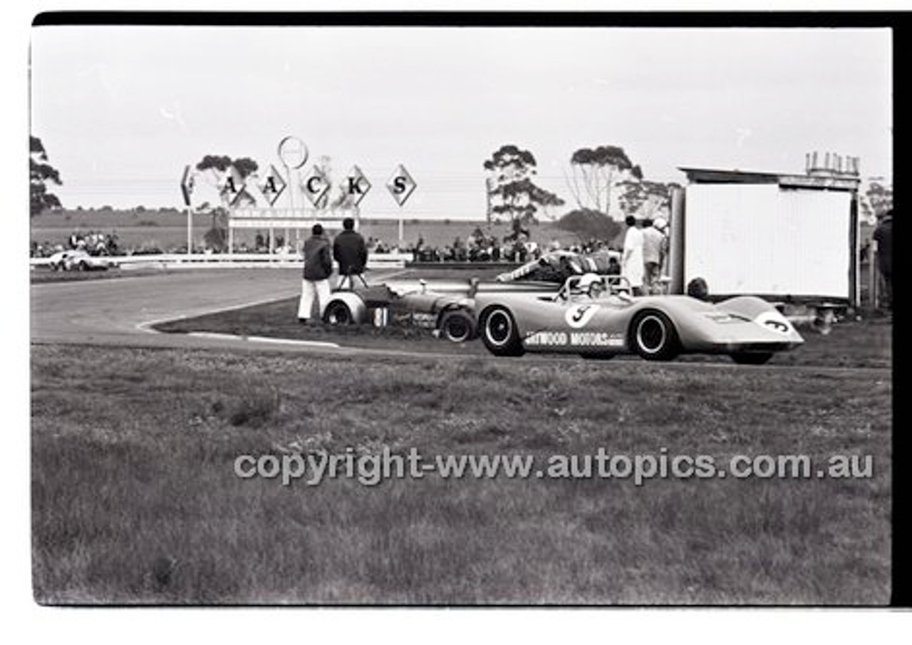 Calder 1969 - Photographer Peter D'Abbs - Code 69-PD-C17869-106