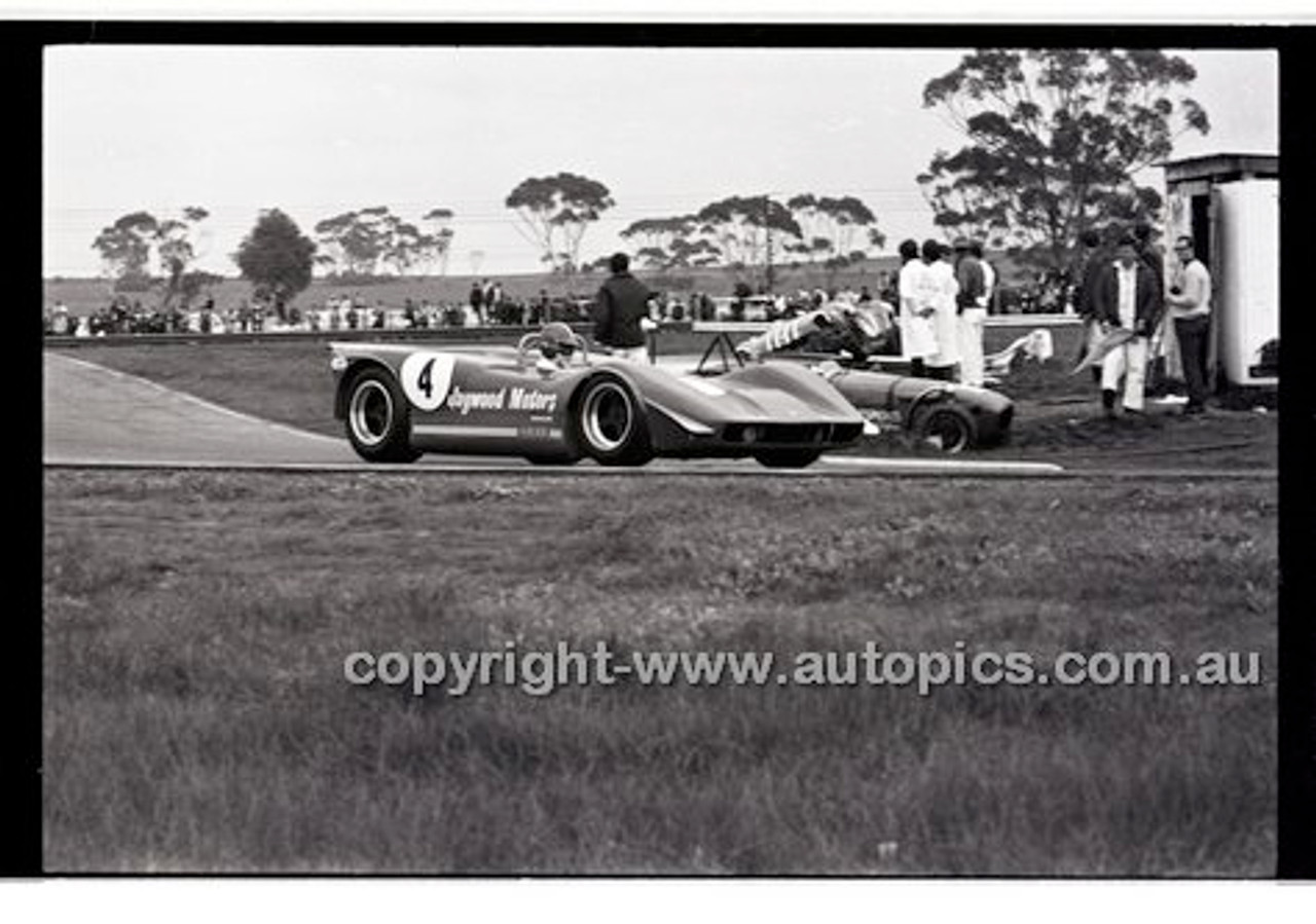 Calder 1969 - Photographer Peter D'Abbs - Code 69-PD-C17869-110