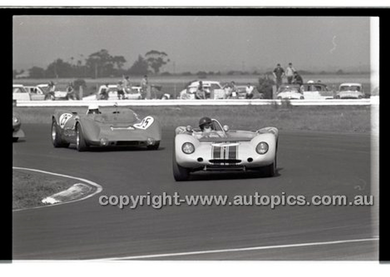 Calder 1969 - Photographer Peter D'Abbs - Code 69-PD-C17869-123