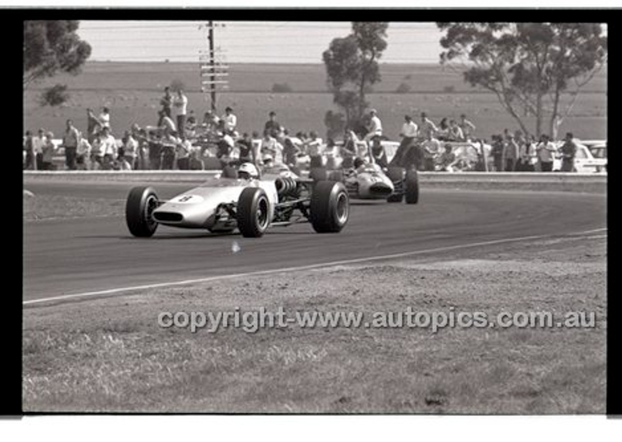 Calder 1969 - Photographer Peter D'Abbs - Code 69-PD-C17869-145