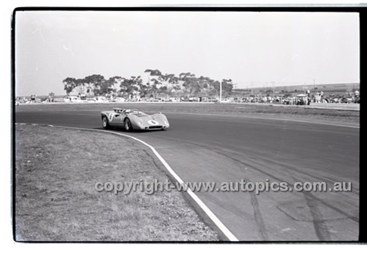 Calder 1969 - Photographer Peter D'Abbs - Code 69-PD-C17869-196