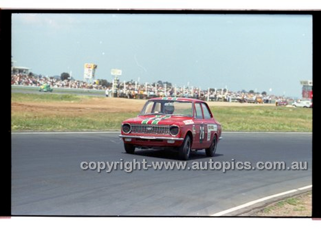 Calder 1969 - Photographer Peter D'Abbs - Code 69-PD-C17869-235