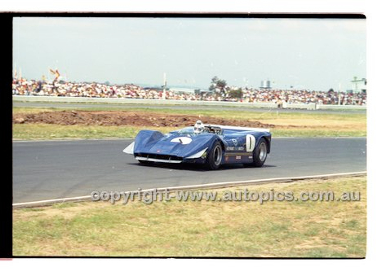 Calder 1969 - Photographer Peter D'Abbs - Code 69-PD-C17869-236