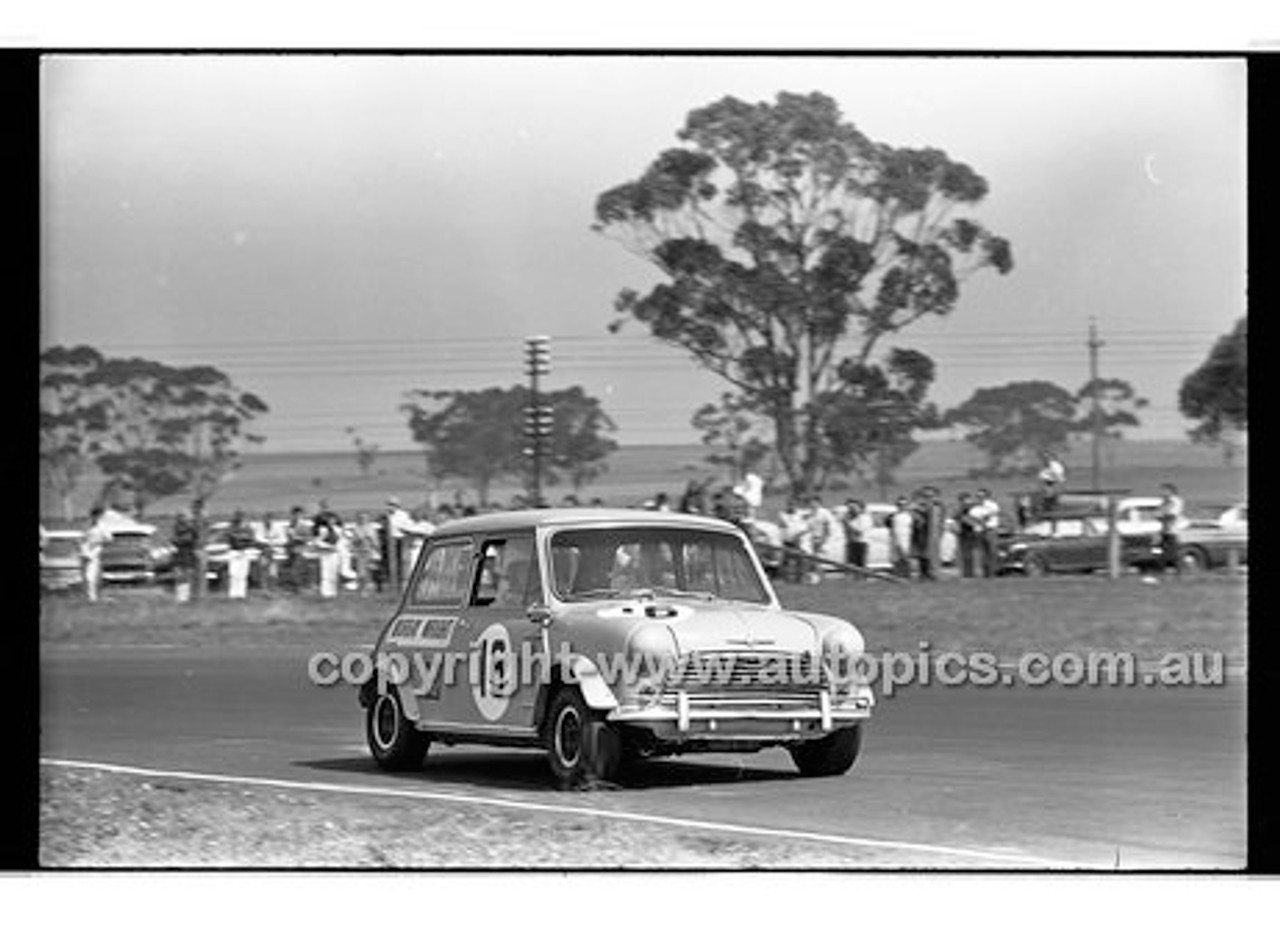 Calder 1969 - Photographer Peter D'Abbs - Code 69-PD-C19169-037
