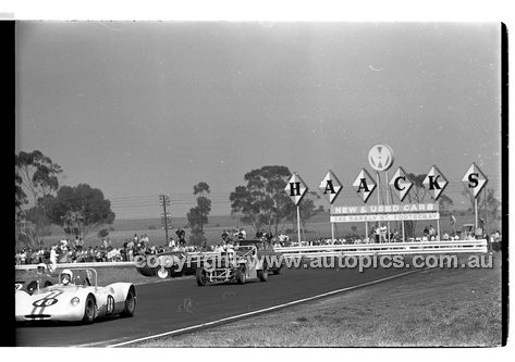Calder 1969 - Photographer Peter D'Abbs - Code 69-PD-C19169-046